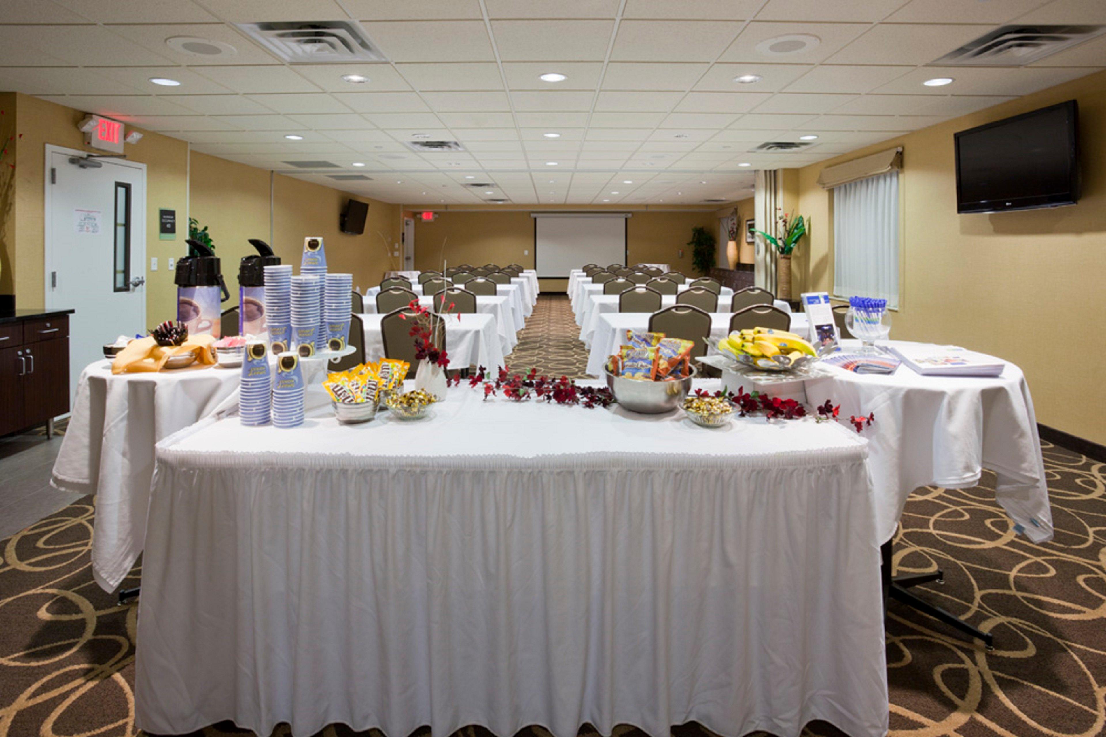 Holiday Inn Express Hotel & Suites Rogers By Ihg Екстер'єр фото