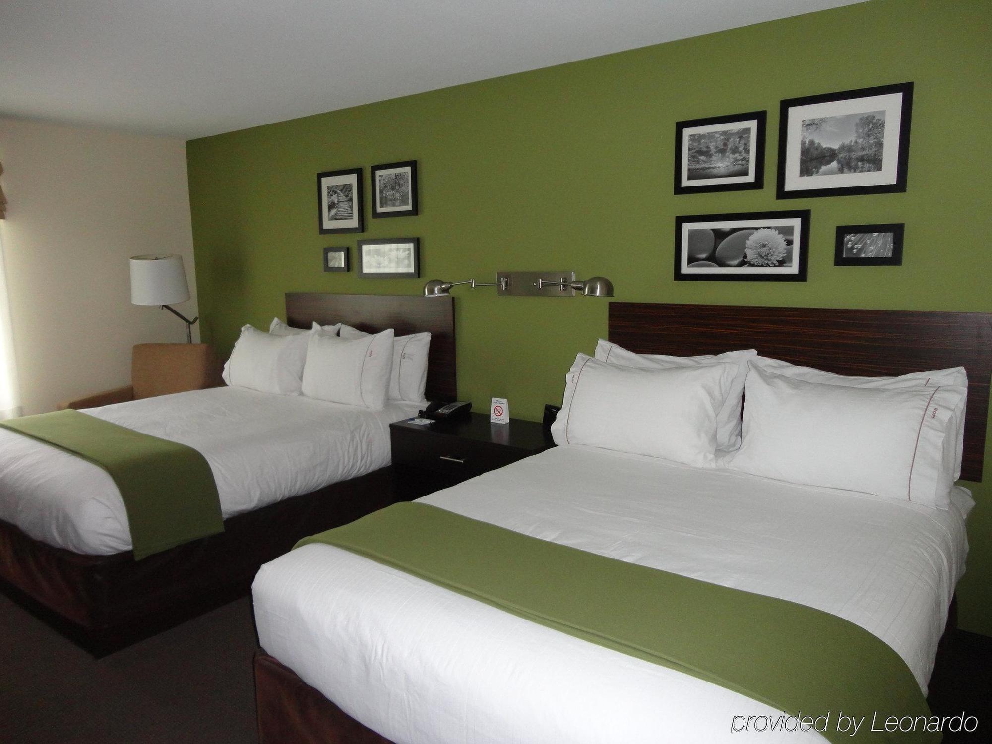 Holiday Inn Express Hotel & Suites Rogers By Ihg Екстер'єр фото